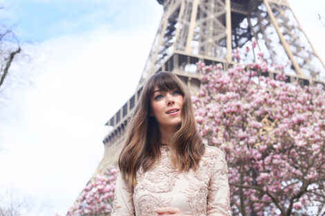 Eiffel-tower-cherry-blossom-blogger