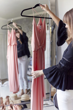 Pink-Dress-Fashion-Blogger